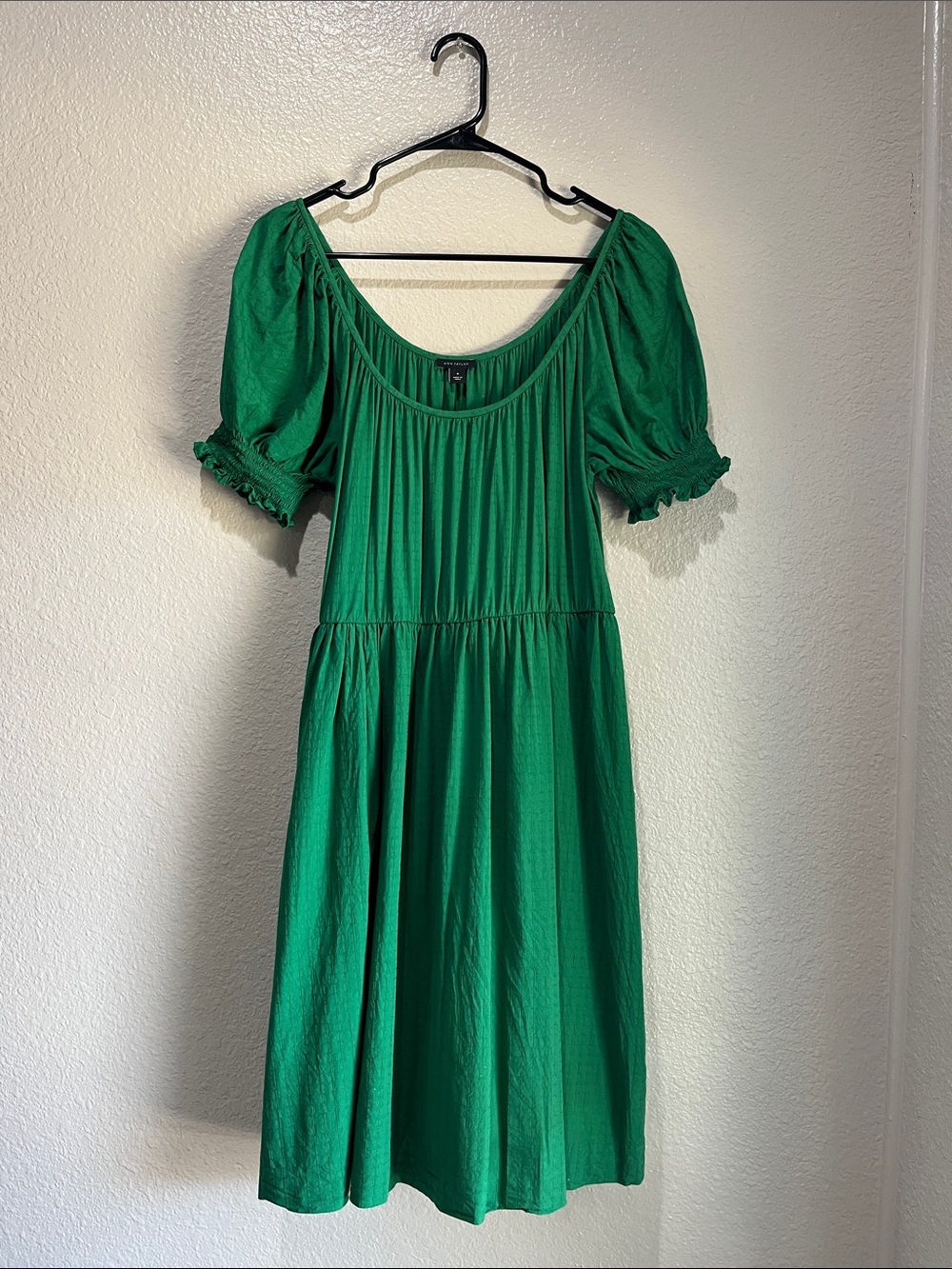 Ann Taylor Emerald Green Puff Sleeve Midi Dress Sz M Boho Cottage core Chic